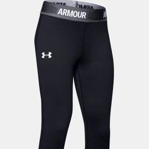 Under Armour Girls' HeatGear Black Capris Size YSM